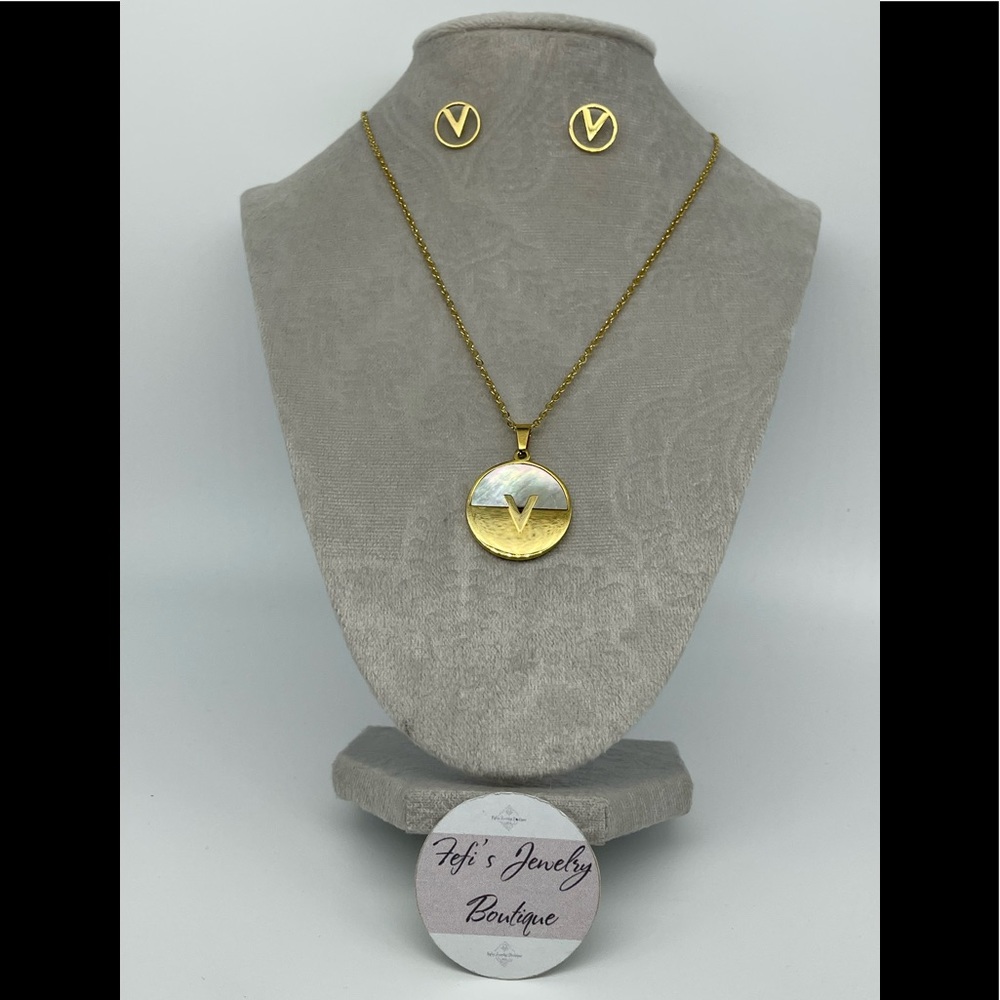 Stainless Steel Gold V Pendant Necklace and Earring Set with Mother of Pearl New